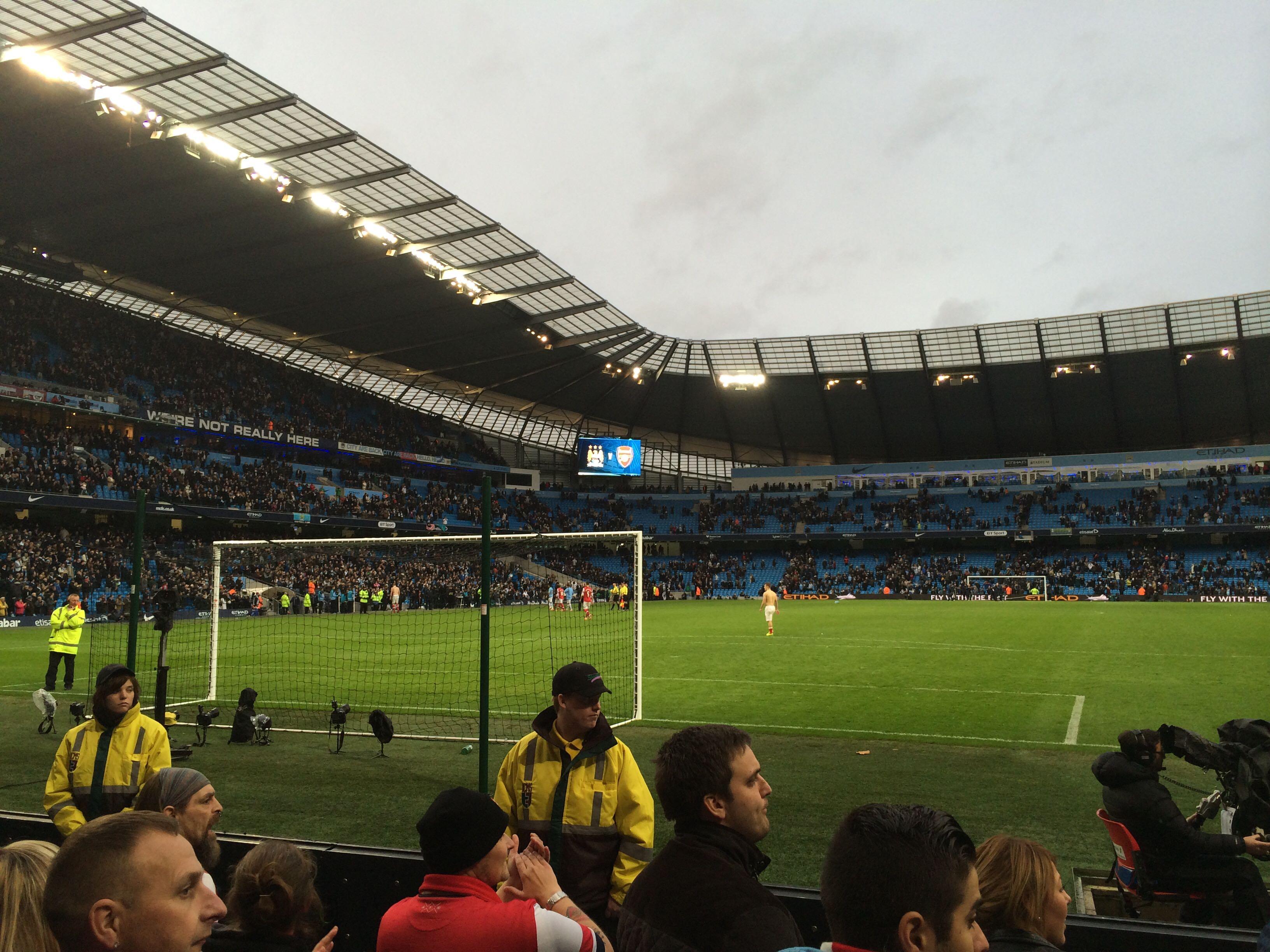 球員屢屢左 球員屢屢左